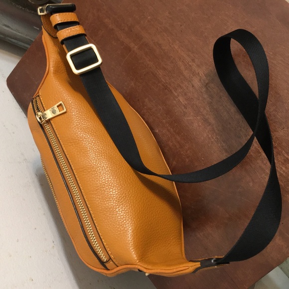 Coach Neon Orange Leather Court Belt Fanny Bag. New Without Tag - Picture 6 of 7